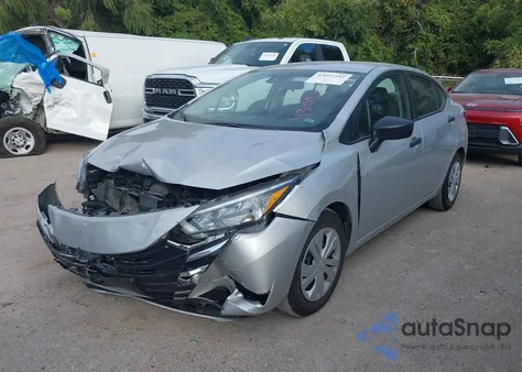 2025 Nissan Versa 1.6 S z USA, uszkodzony, nr VIN 3N1CN8DV9SL839172